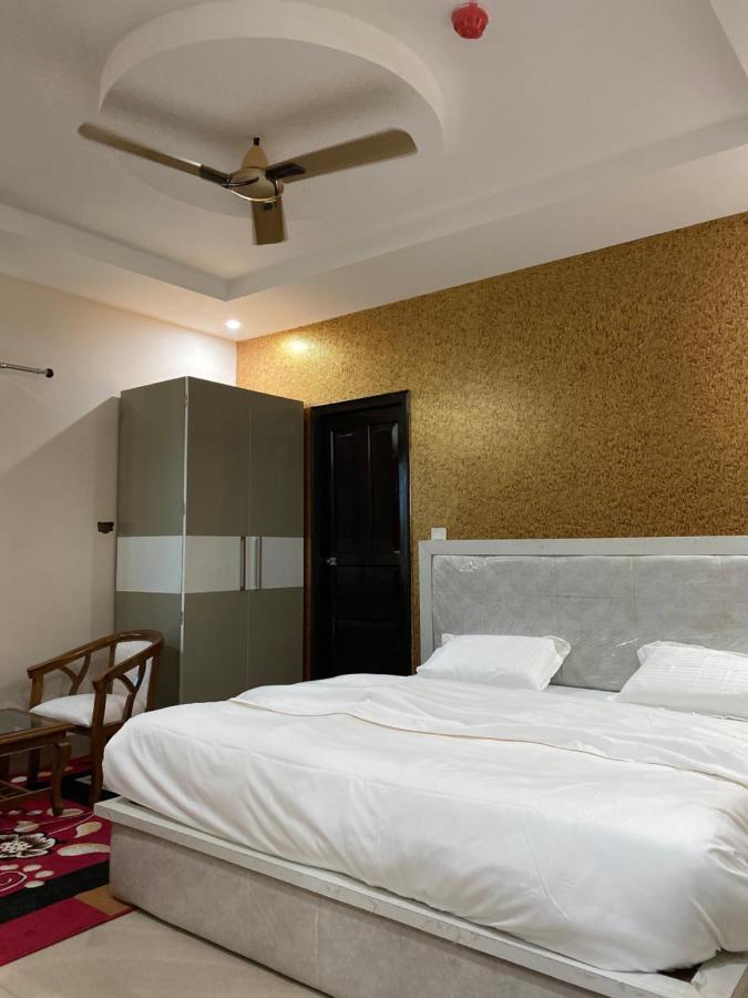 Khurja S.R Plaza酒店 外观 照片